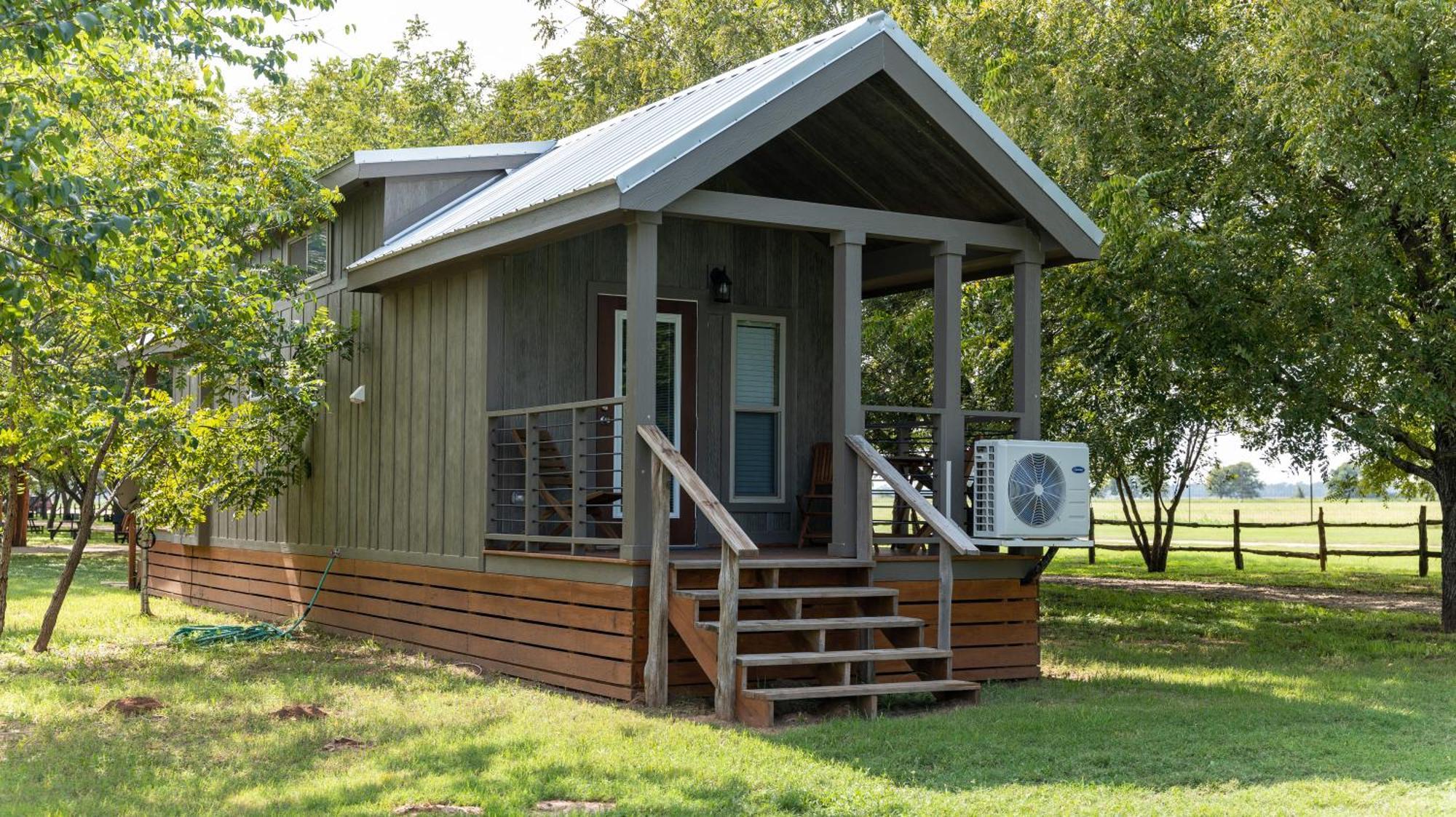 Moon River Ranch Satin Exterior photo