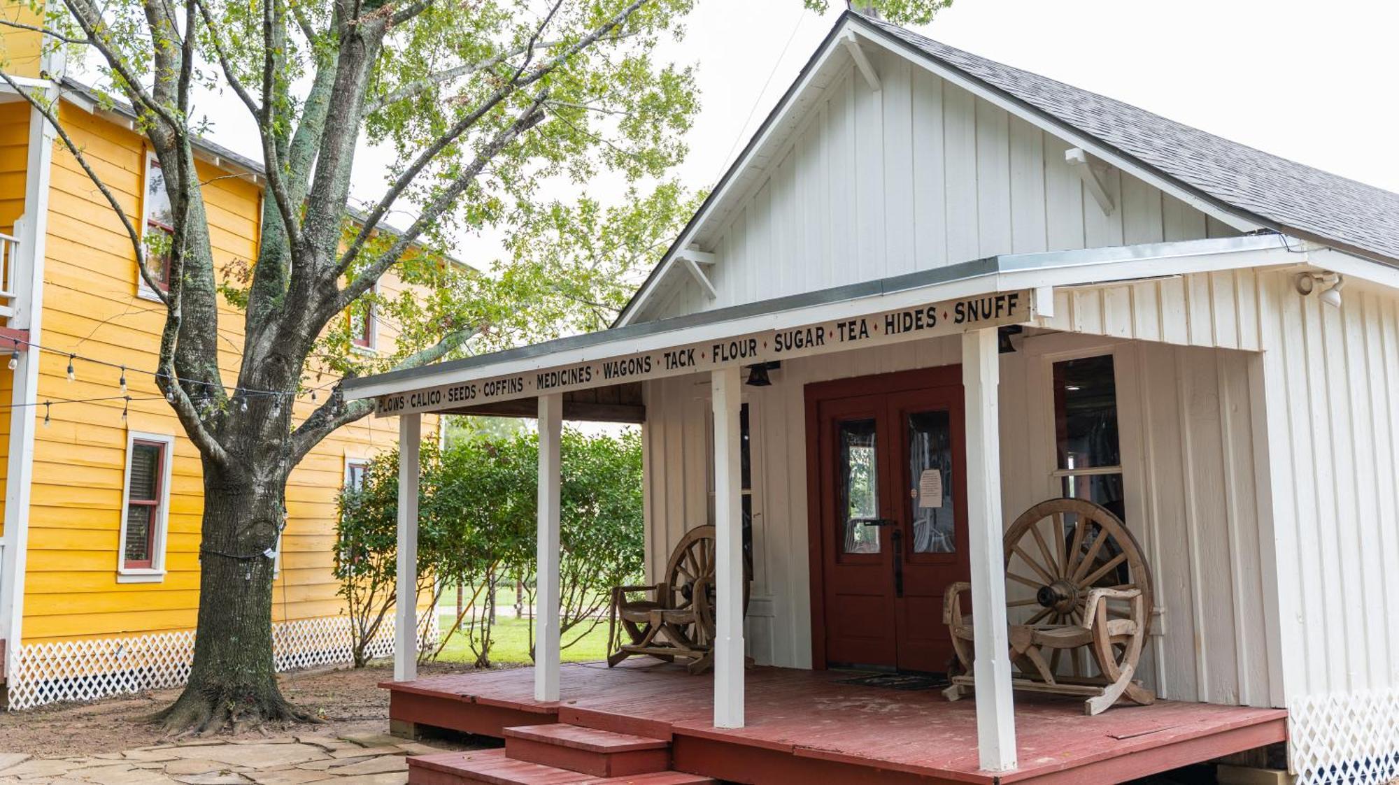 Moon River Ranch Satin Exterior photo